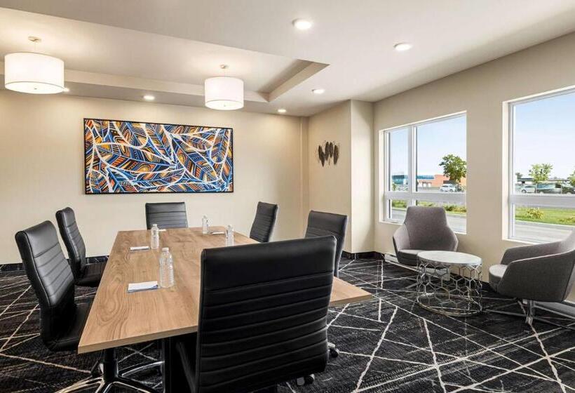 Microtel Inn & Suites Dorval Qc