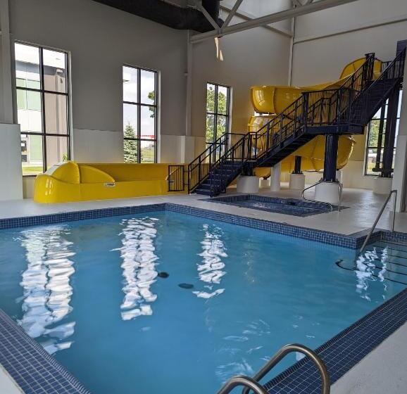 Microtel Inn & Suites Dorval Qc