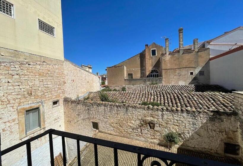 بنسيون Antico Corso 74