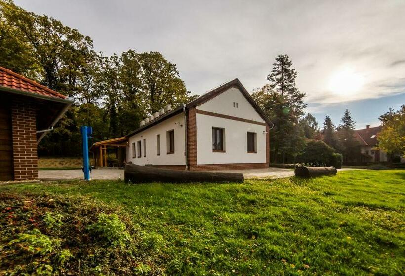 膳宿费 Haracsi Vendégház