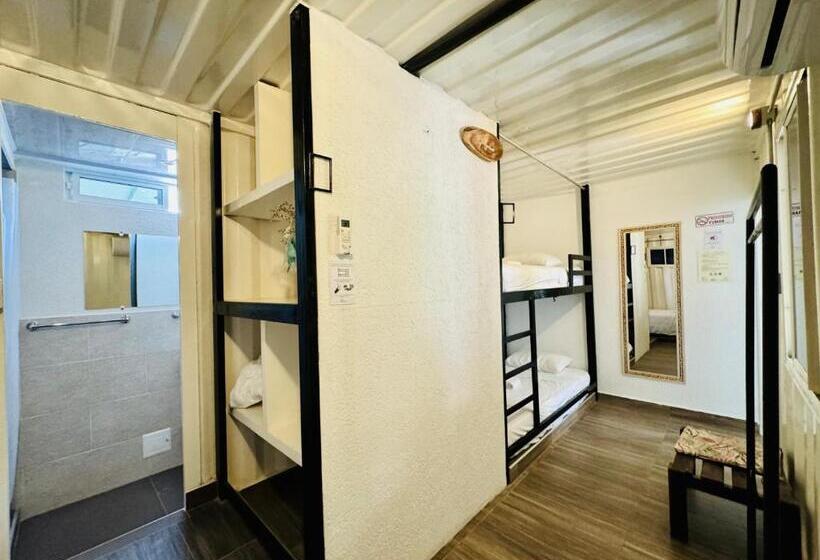 פנסיון Hostal Bon Hábitat