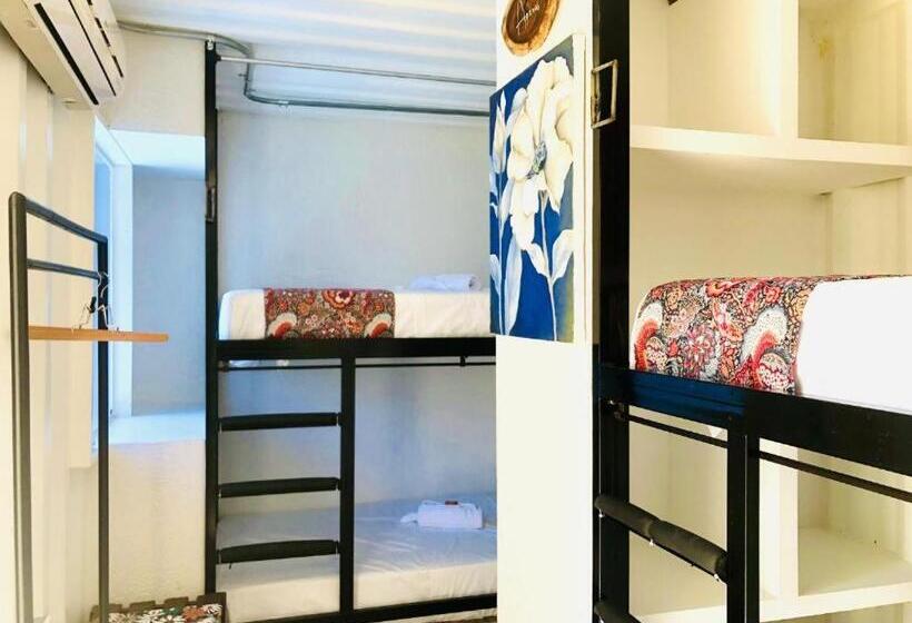 Пансион Hostal Bon Hábitat