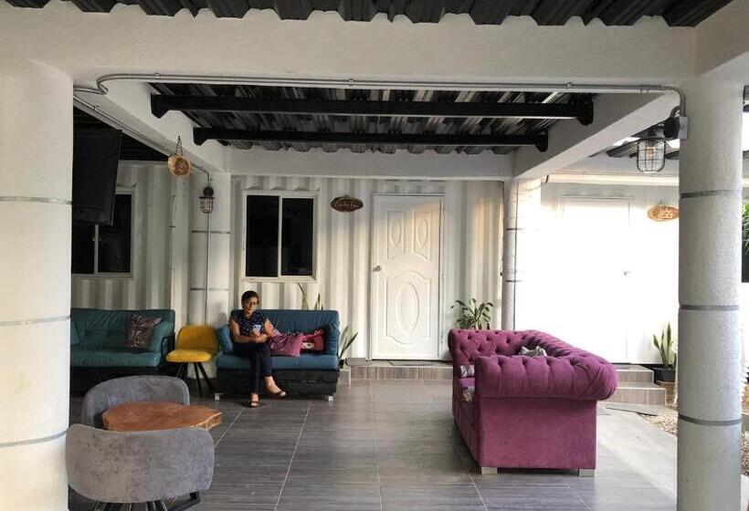 Пансион Hostal Bon Hábitat