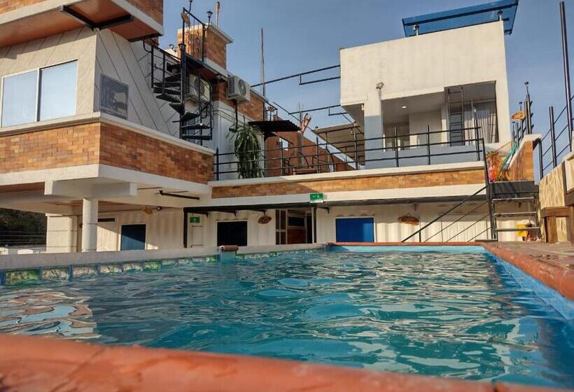 Пансион Hostal Bon Hábitat