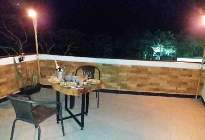 פנסיון Hostal Bon Hábitat