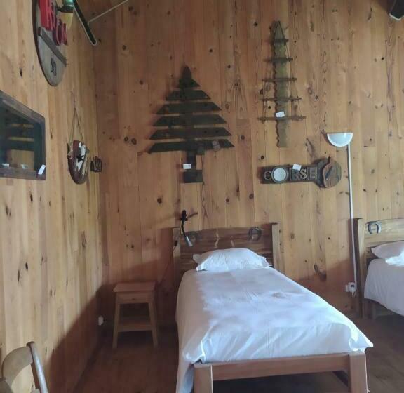 بنسيون Le Saloon