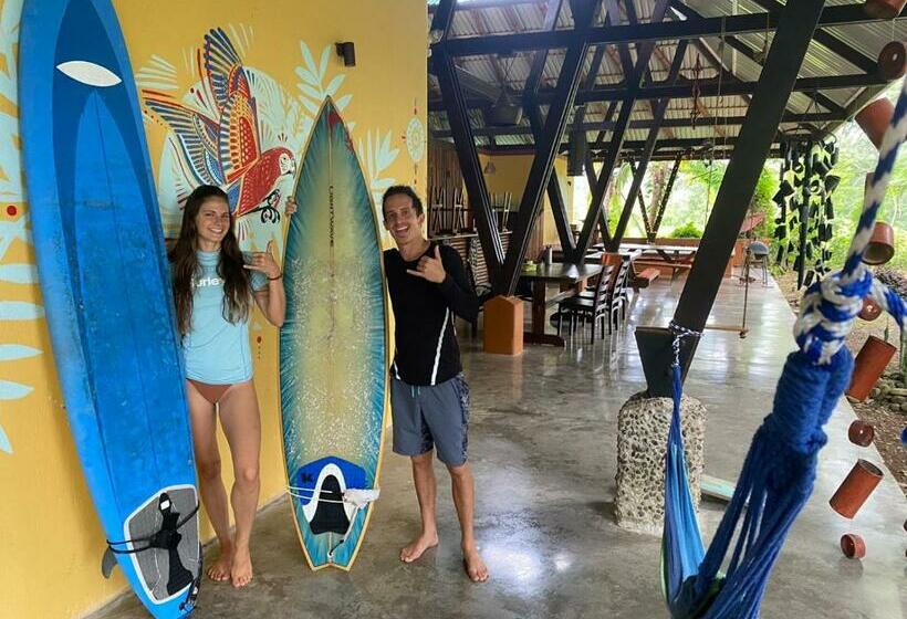 بنسيون Luminosa Uvita Hostel