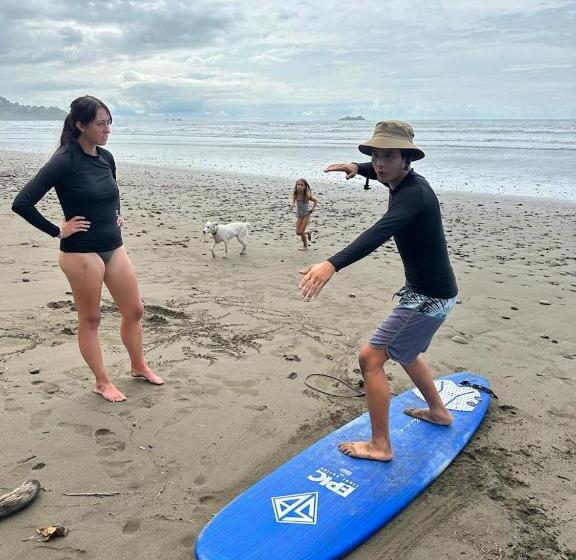 بنسيون Luminosa Uvita Hostel