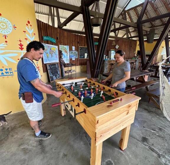 بنسيون Luminosa Uvita Hostel