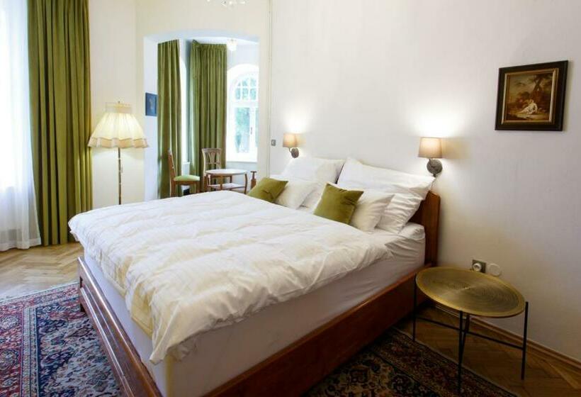 بنسيون Parkhotel Vrbno