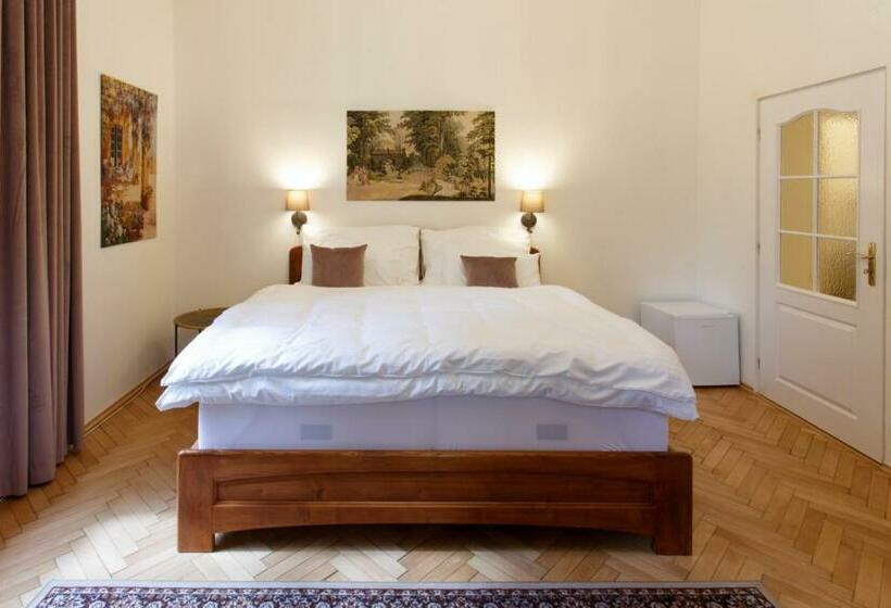 بنسيون Parkhotel Vrbno