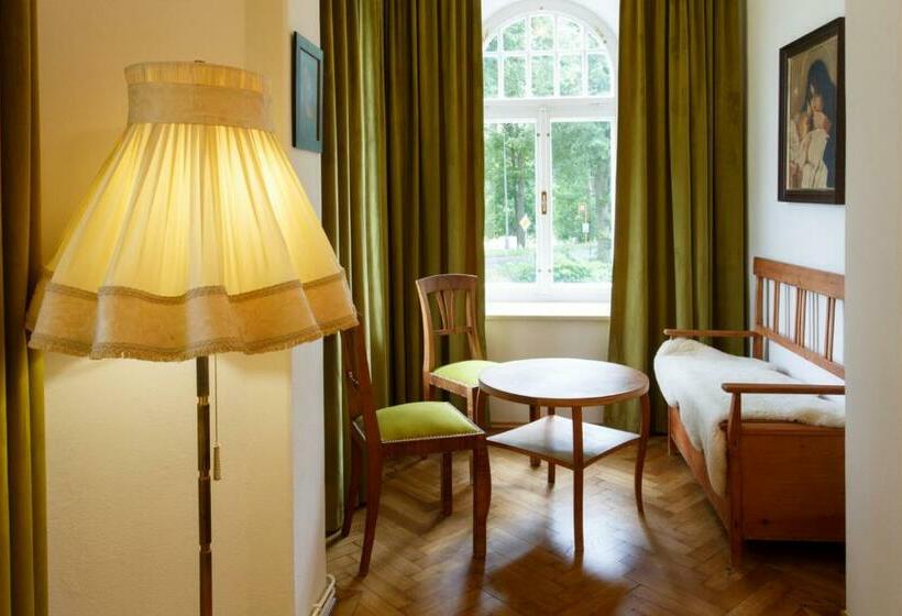 بنسيون Parkhotel Vrbno