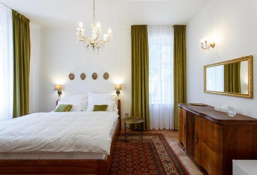 بنسيون Parkhotel Vrbno