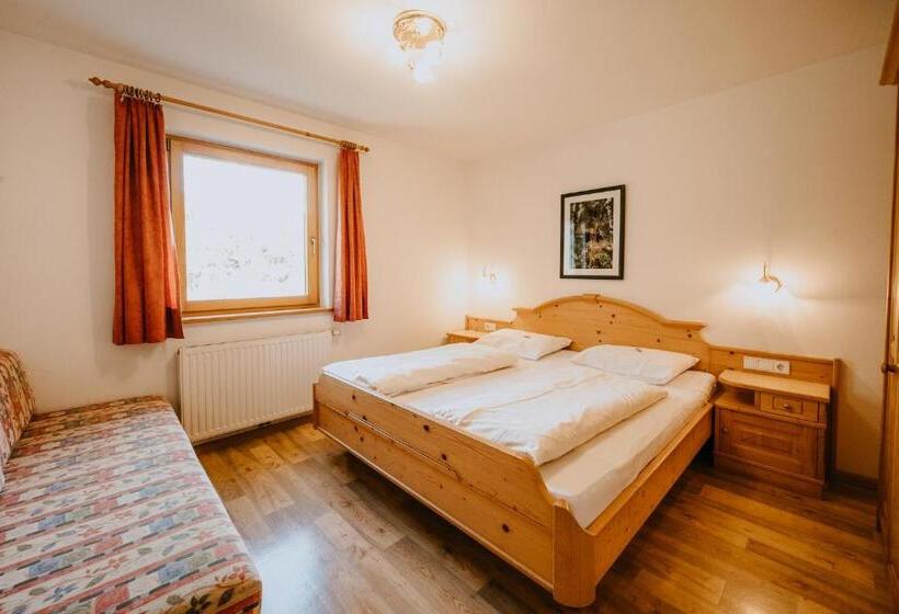 פנסיון Peintnerhof Appartments & Zimmer