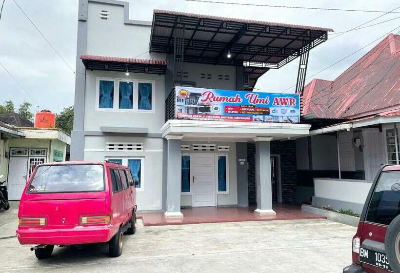 Пансион Rumah Umi Awr