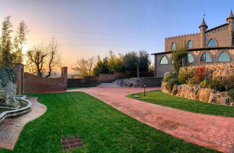 אתר נופש Castello Di Pandora