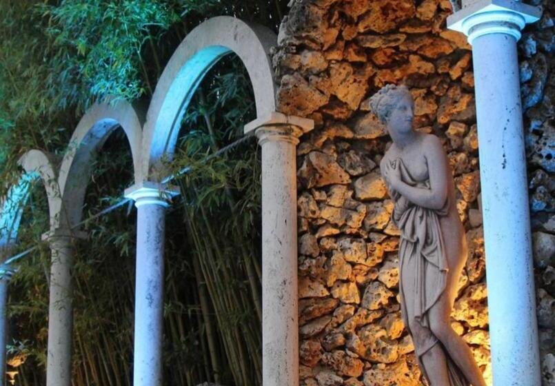 אתר נופש Castello Di Pandora