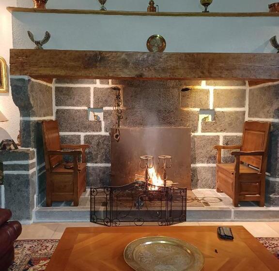 مبيت وإفطار La Grange De Lily