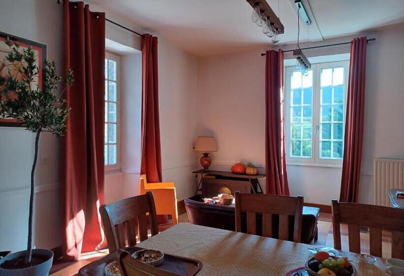 مبيت وإفطار La Grange De Lily