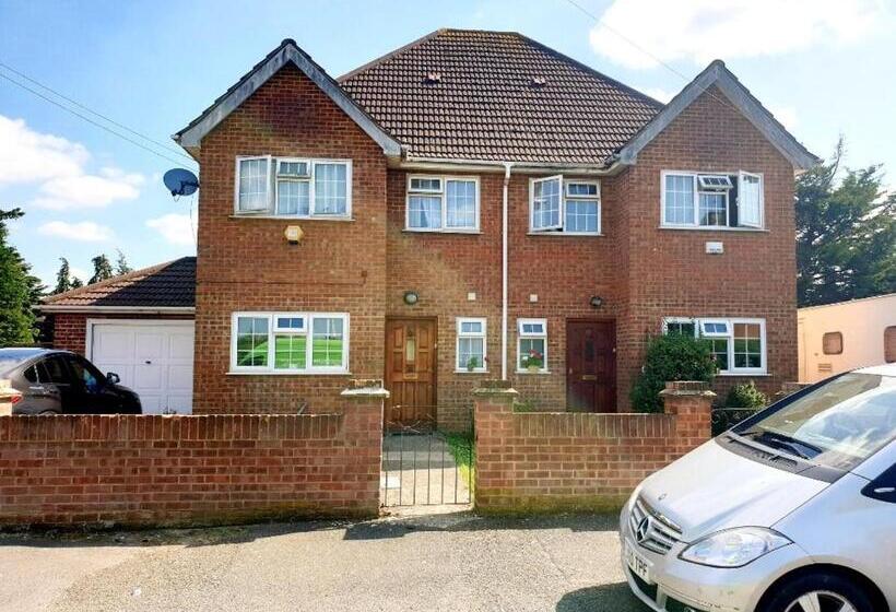 تختخواب و صبحانه Lime House