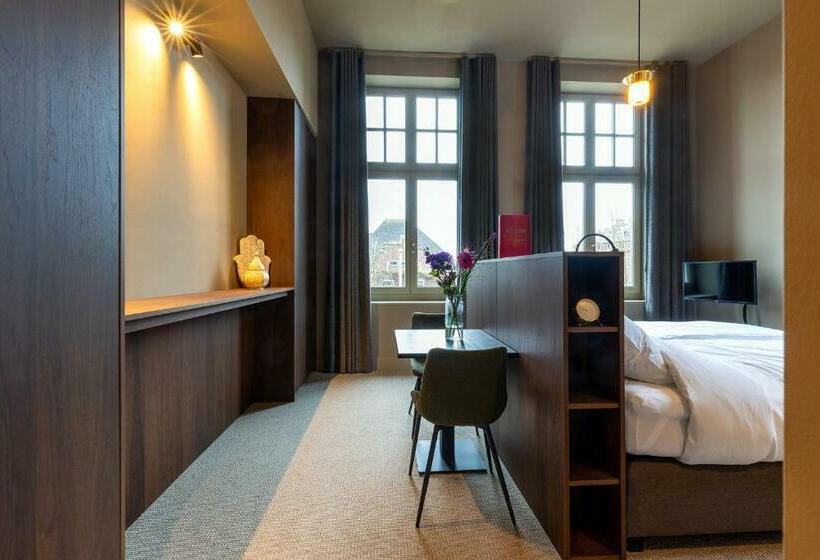 تختخواب و صبحانه New Park Edition Adults Only