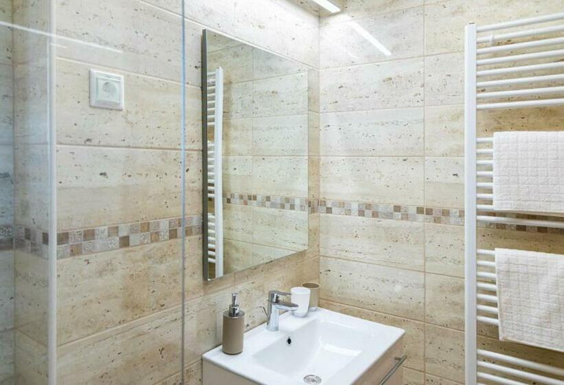 住宿加早餐 öreghegyi Bika Panzio