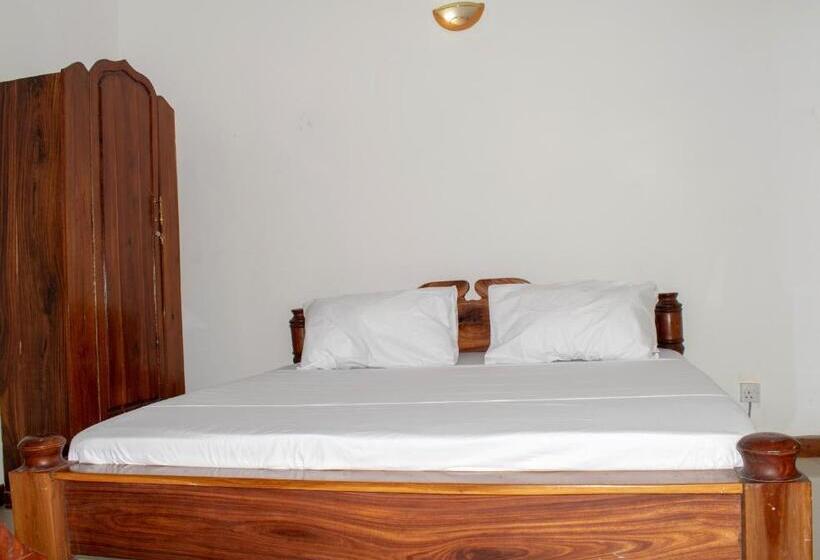 ベッドアンドブレックファースト Sulkhan Serviced Apartment