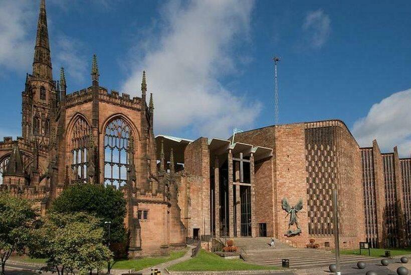 Cosy Family Home   Coventry City Centre   Entire House