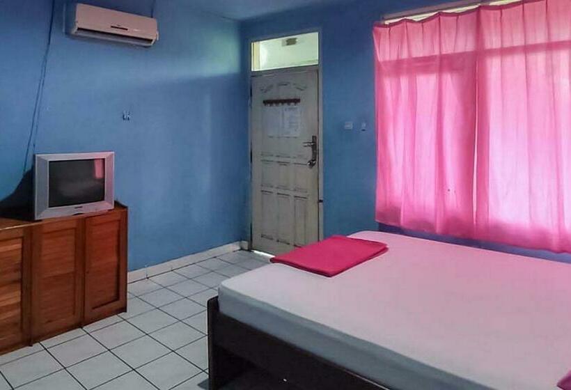 ホテル Andini Tanah Grogot