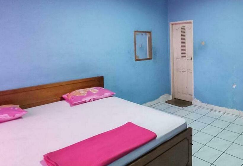 ホテル Andini Tanah Grogot