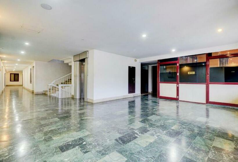 酒店 Capital O 83989 Majestic Towers