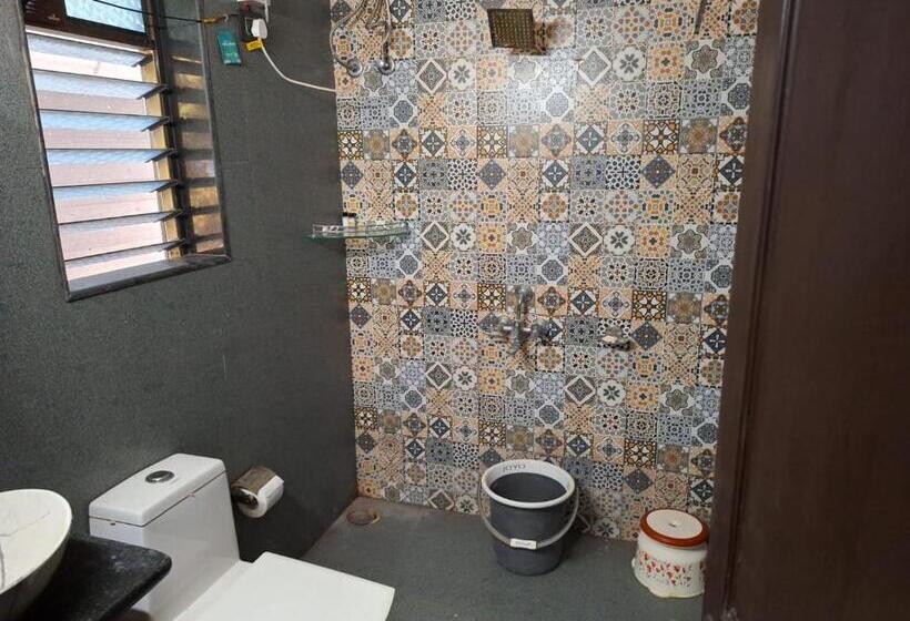 فندق Coastal Bay Inn By Gemstone Hospitality