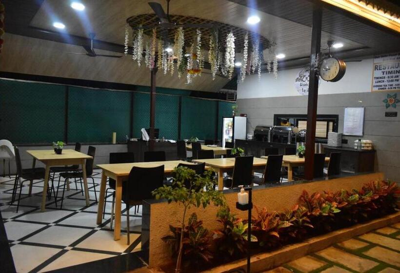 فندق Coastal Bay Inn By Gemstone Hospitality