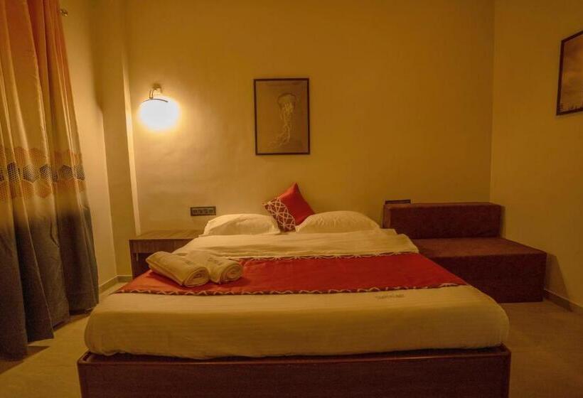 호텔 Coastal Bay Inn By Gemstone Hospitality