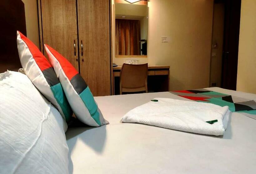 בית מלון כפרי Ghansoli Konark In Lodging & Boarding