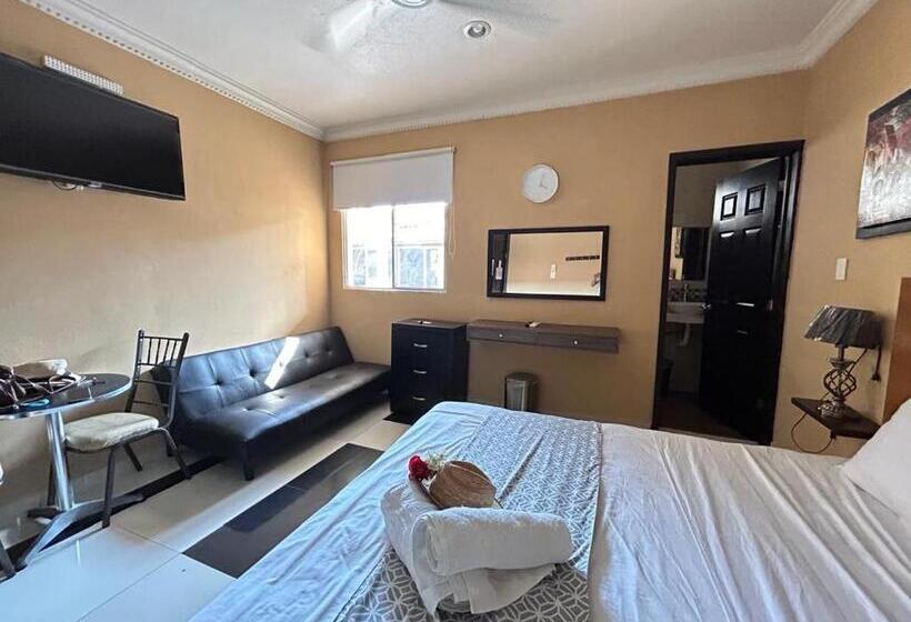 هتل Las Flores Campeche