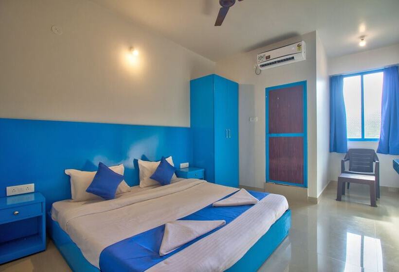 فندق Mandrem Retreat Beach Resort