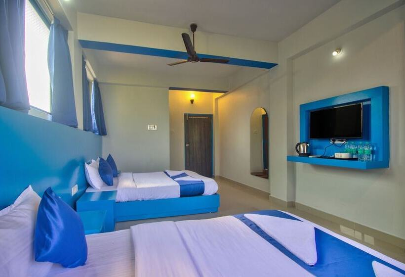 فندق Mandrem Retreat Beach Resort