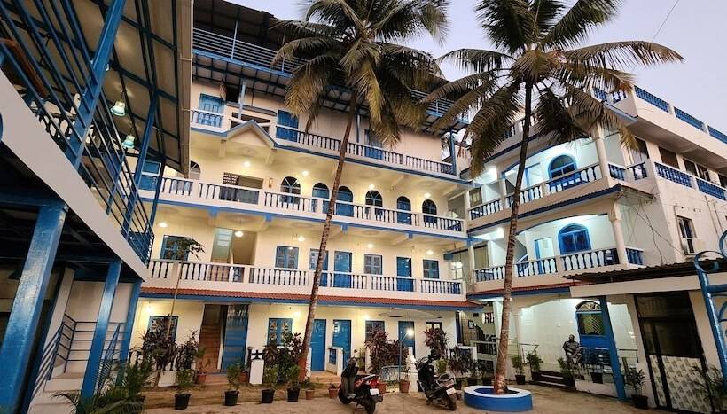 فندق Mandrem Retreat Beach Resort