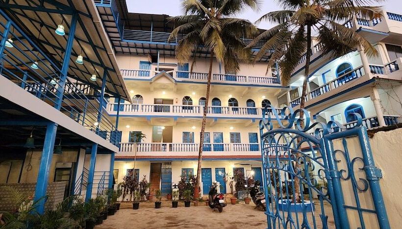 فندق Mandrem Retreat Beach Resort