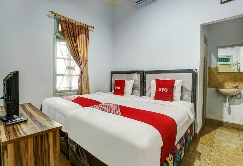 בית מלון כפרי Oyo 90771 Mess 19 Syariah