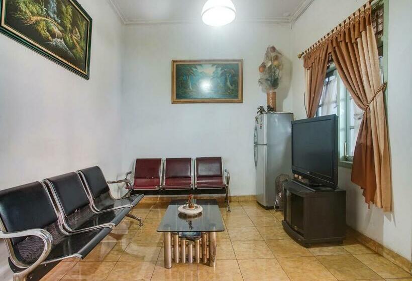 فندق Oyo 90771 Mess 19 Syariah