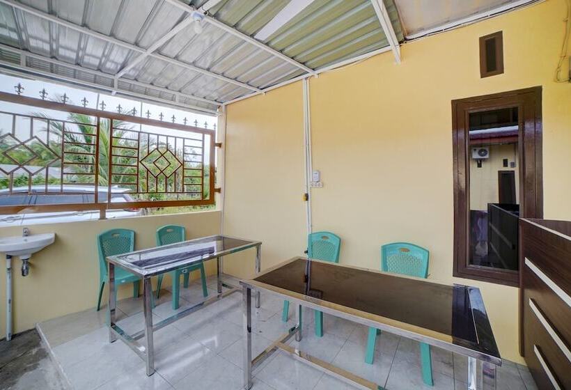 فندق Reddoorz At Shine Guest House Tebing Tinggi