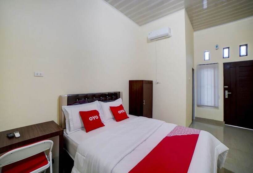 فندق Reddoorz At Shine Guest House Tebing Tinggi