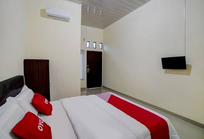 فندق Reddoorz At Shine Guest House Tebing Tinggi