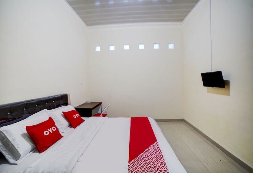 فندق Reddoorz At Shine Guest House Tebing Tinggi