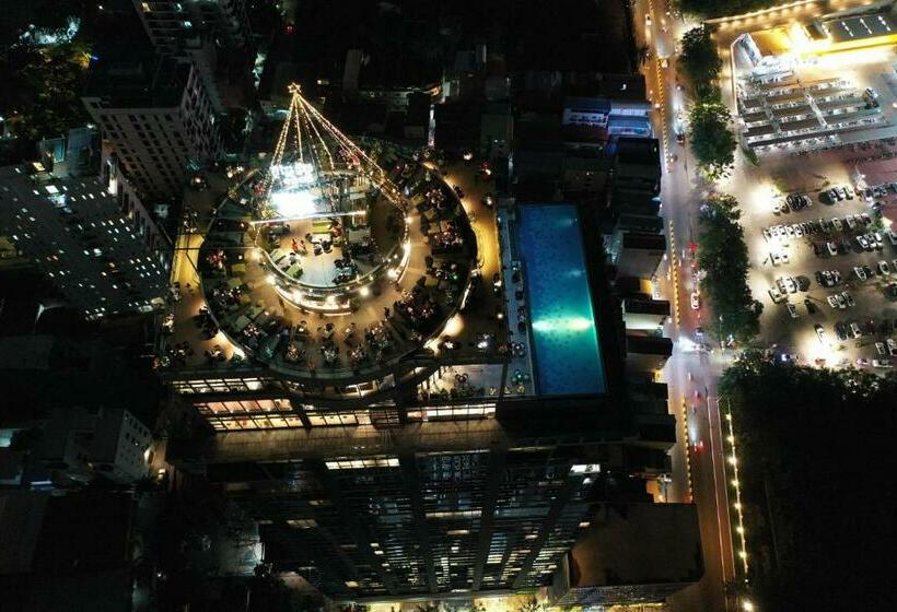 בית מלון כפרי The Penthouse Residence