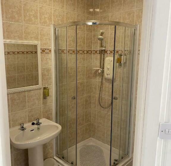 فندق Queensberry Arms