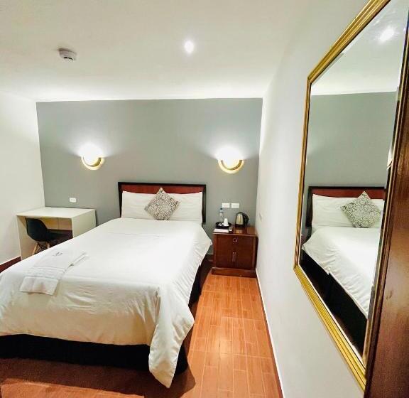 Accel Hotel La Quinta