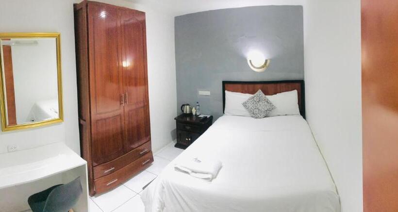 Accel Hotel La Quinta